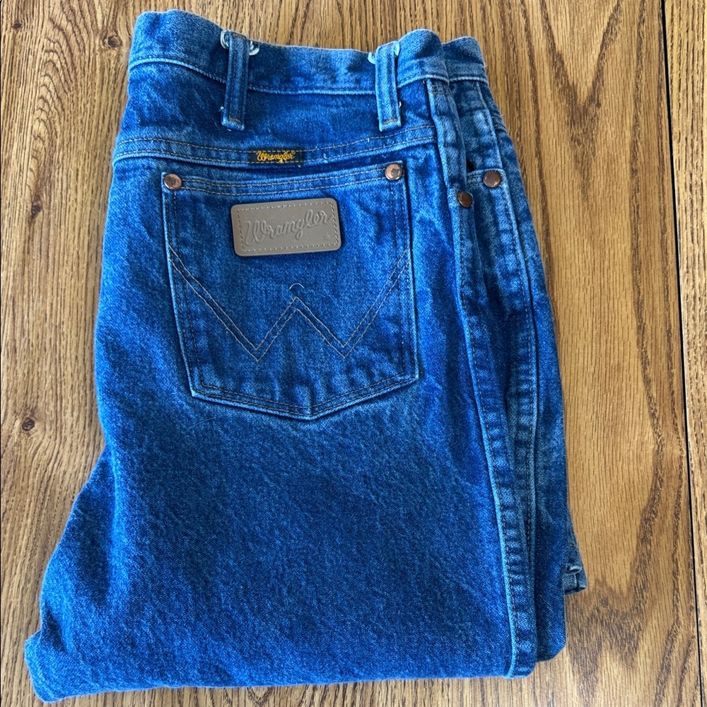 Wrangler 35 x 32   936DEN